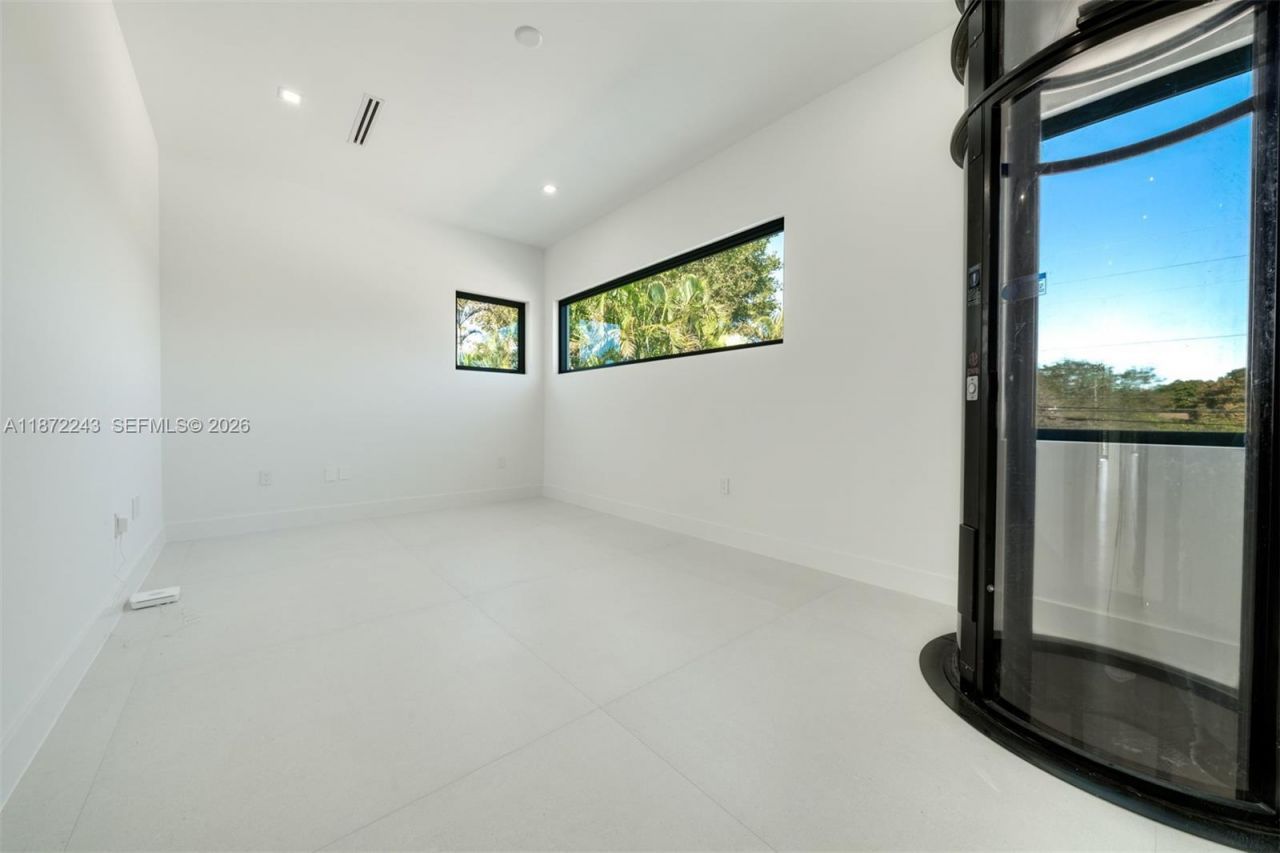 8620 SW 112 St, Miami, FL 33156 Photo