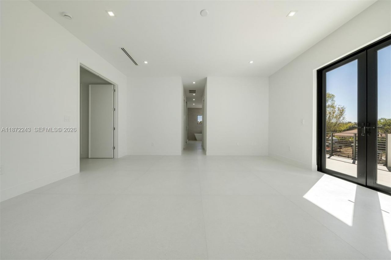 8620 SW 112 St, Miami, FL 33156 Photo