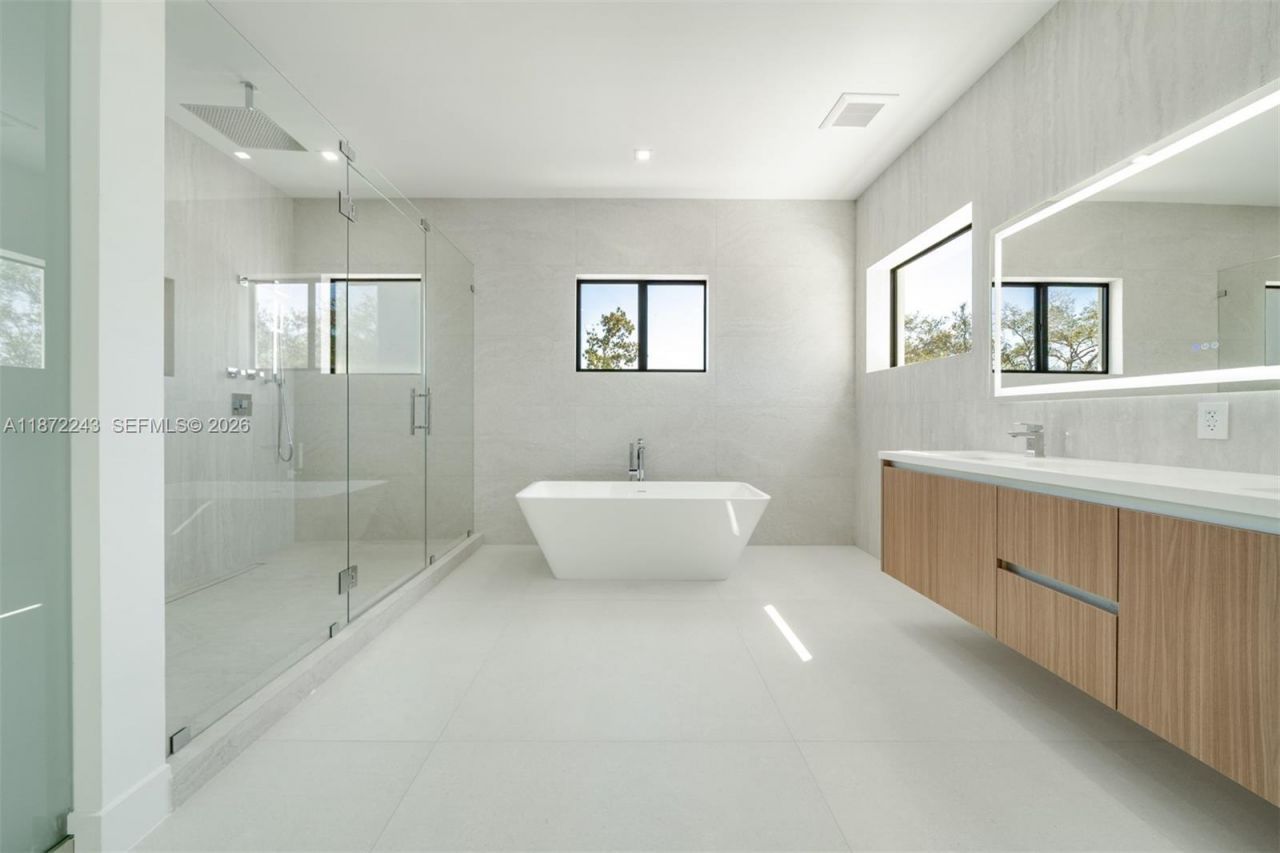 8620 SW 112 St, Miami, FL 33156 Photo