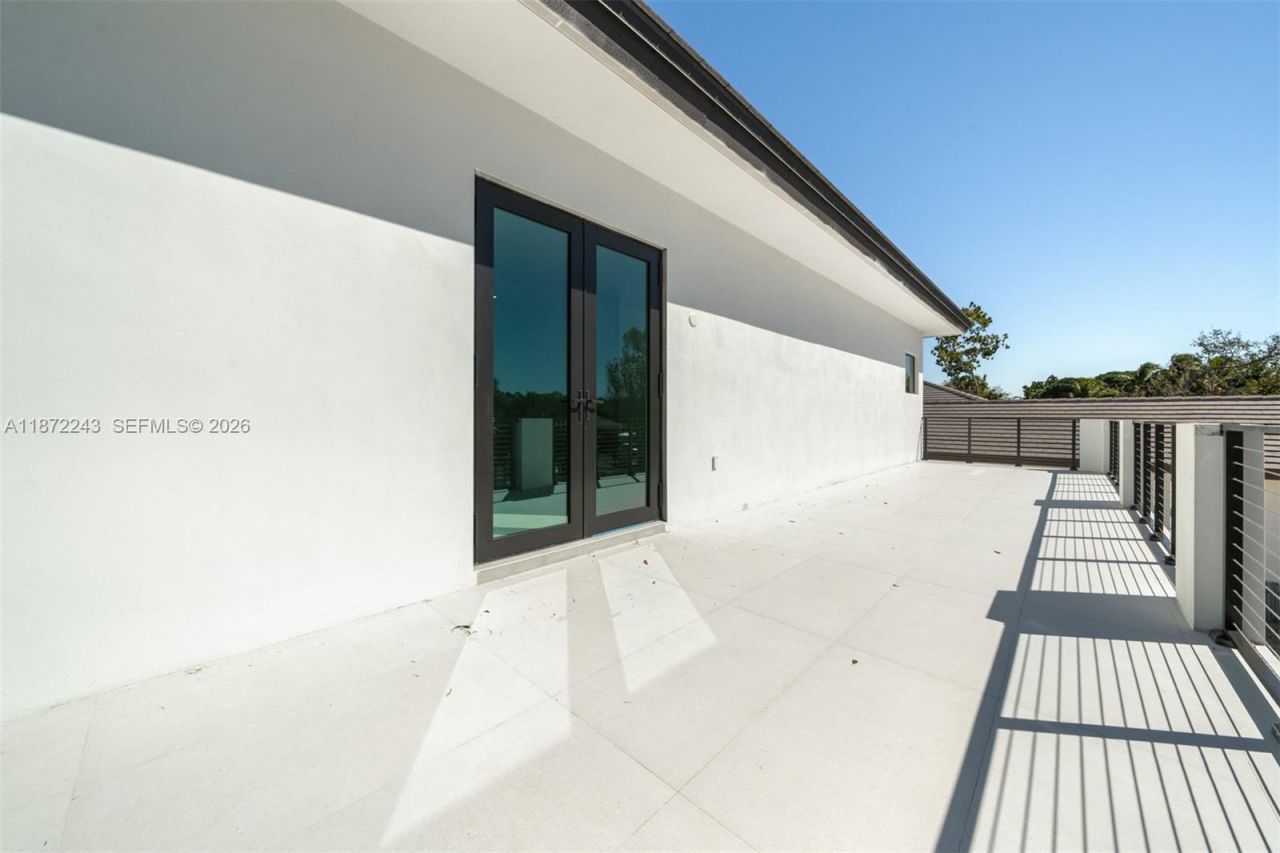 8620 SW 112 St, Miami, FL 33156 Photo