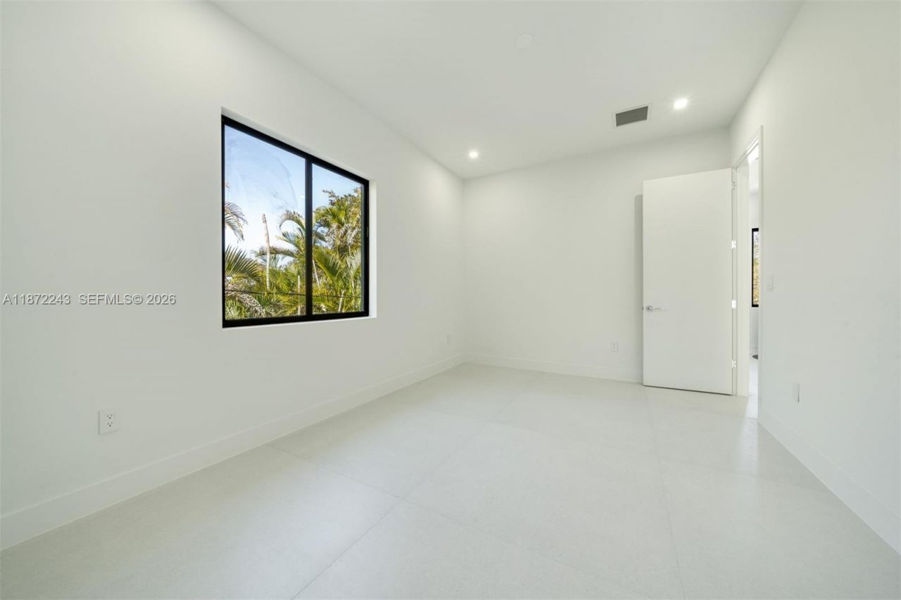 8620 SW 112 St, Miami, FL 33156 Photo