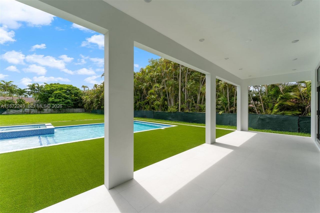 8620 SW 112 St, Miami, FL 33156 Photo