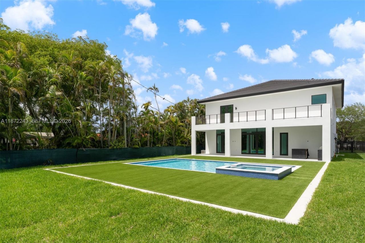 8620 SW 112 St, Miami, FL 33156 Photo