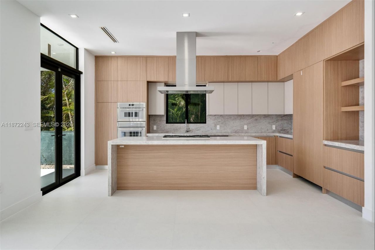 8620 SW 112 St, Miami, FL 33156 Photo