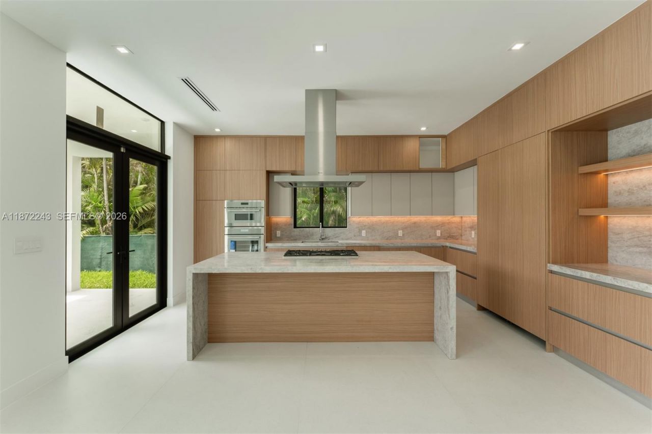 8620 SW 112 St, Miami, FL 33156 Photo