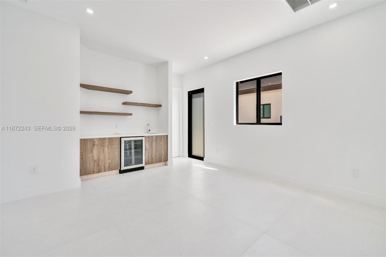 8620 SW 112 St, Miami, FL 33156 Photo