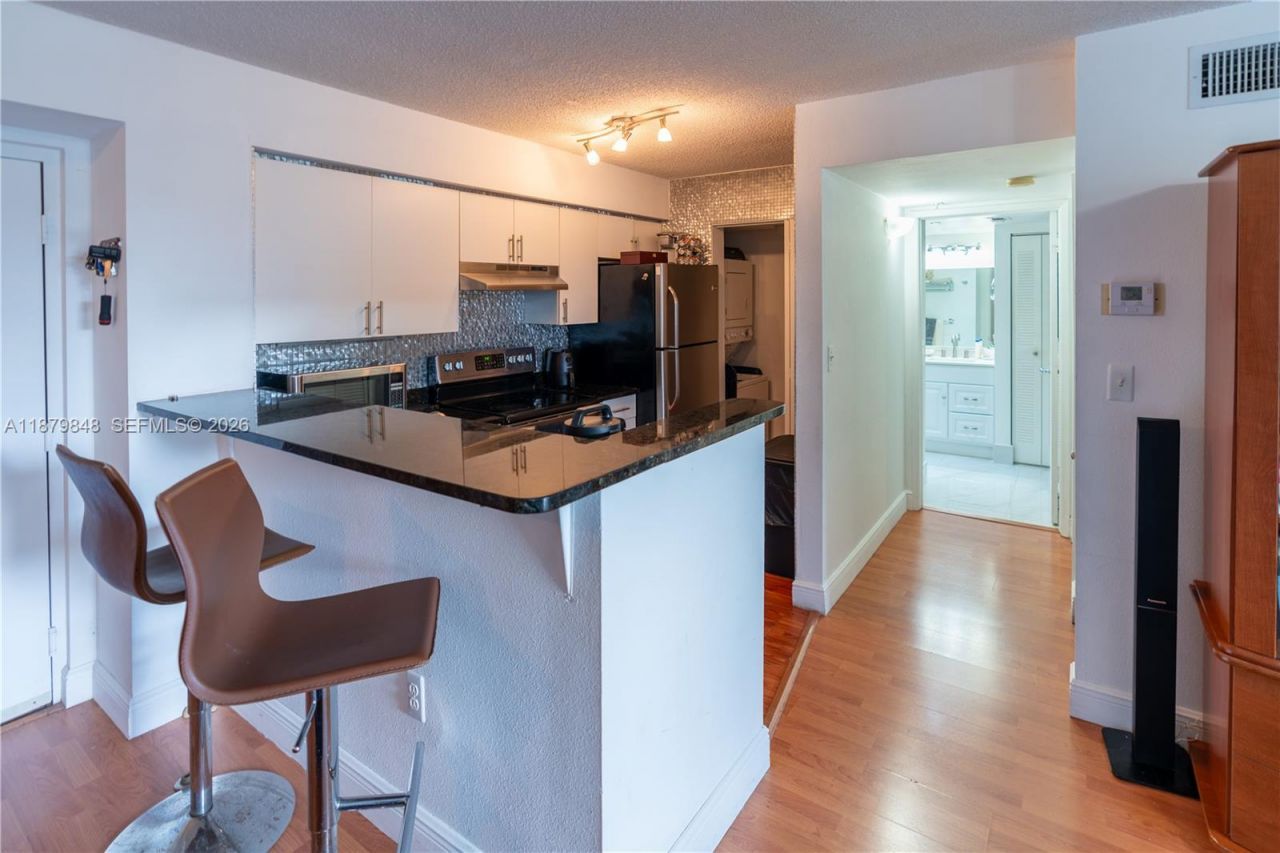 4360 NW 107th Ave, Unit 204, Doral, FL 33178 Photo