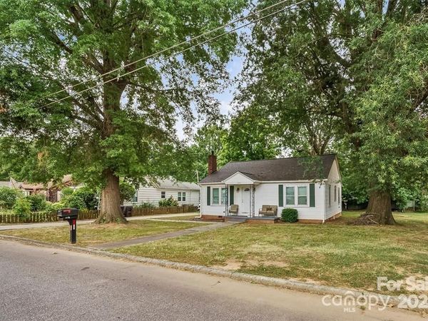 1245 Mitchell Avenue, Statesville, NC 28677