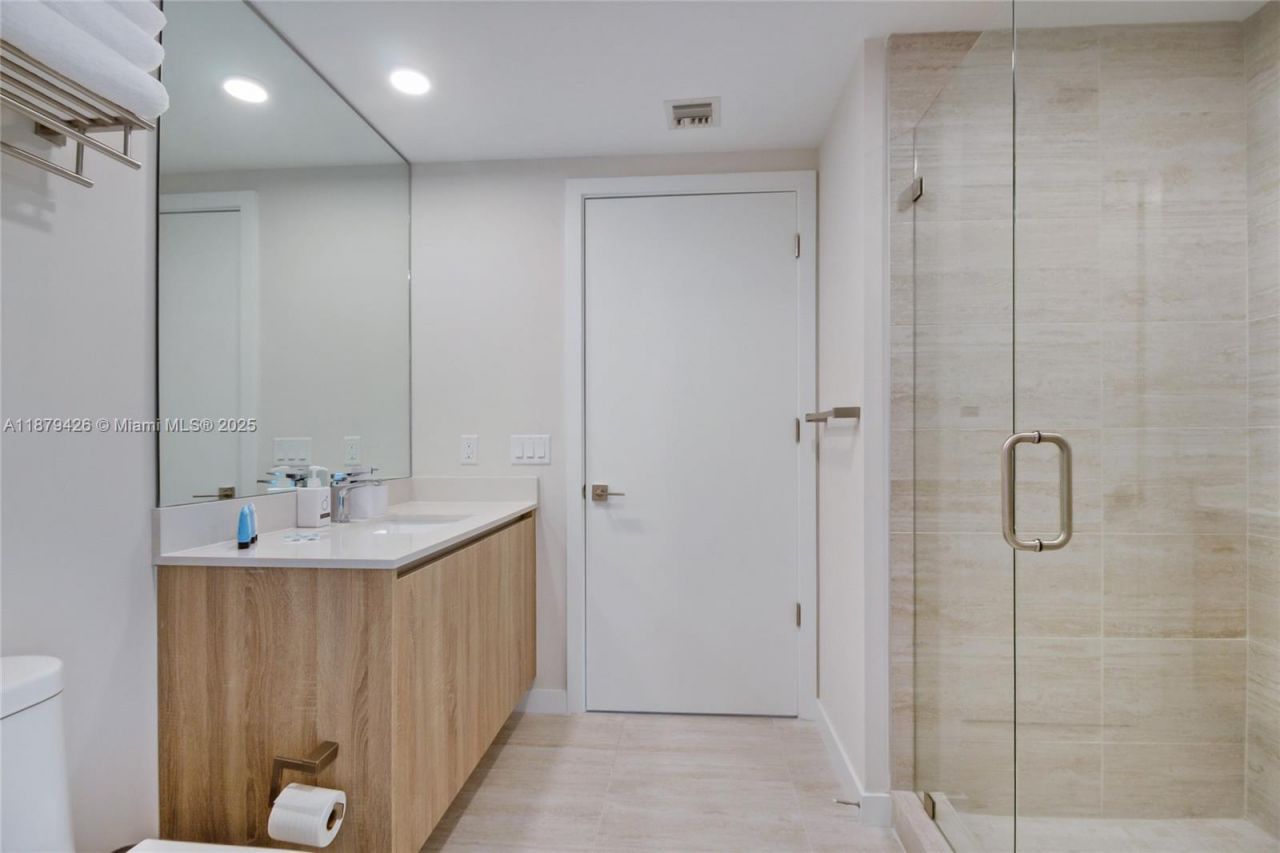 3900 Biscayne Blvd, Unit S-804, Miami, FL 33137 Photo