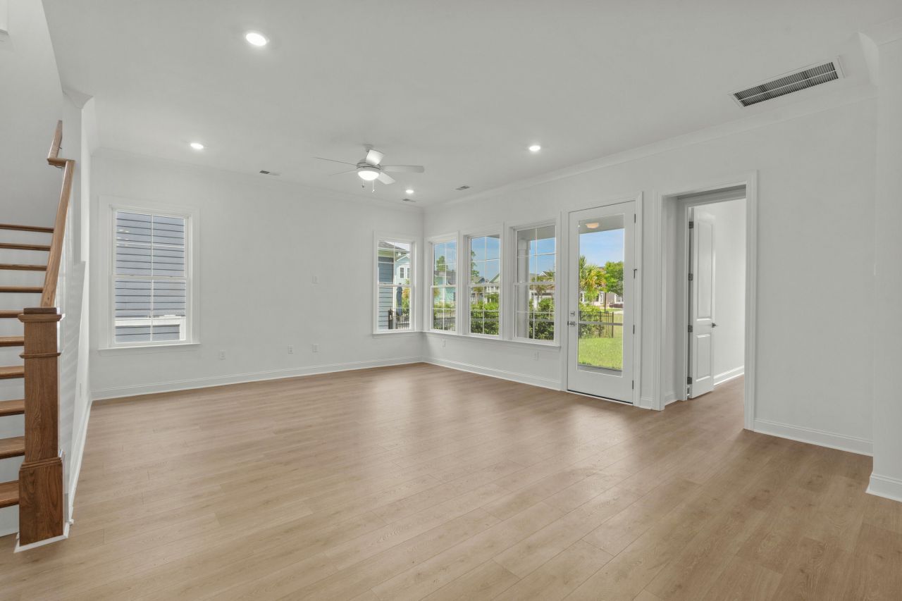 800 Creek Pointe Drive Photo 8