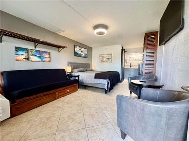 7150 N TAMIAMI TRAIL, Unit C133, SARASOTA, FL 34243