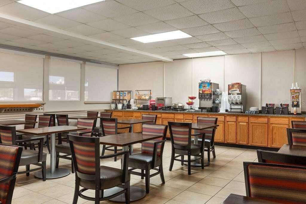 7150 N Tamiami Trail, Unit C133, Sarasota, FL 34243 Photo