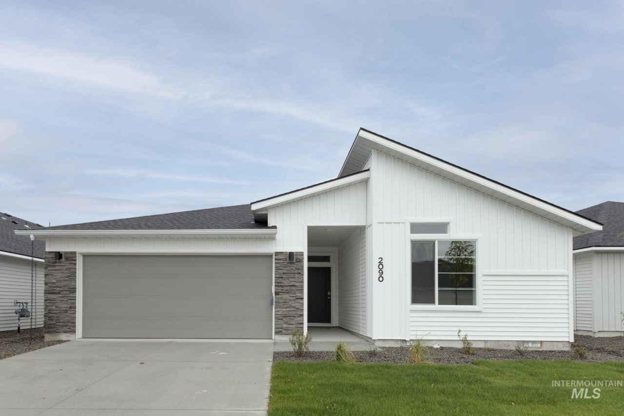 2090 W Penstemon St, Kuna, ID 83634 Main Photo