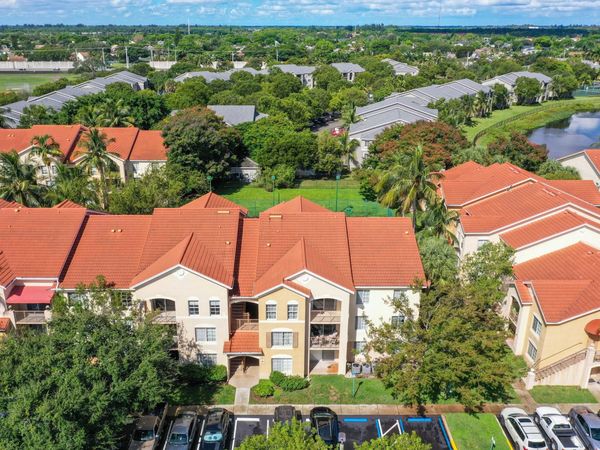 4041 San Marino Boulevard, Unit 307, West Palm Beach, FL 33409