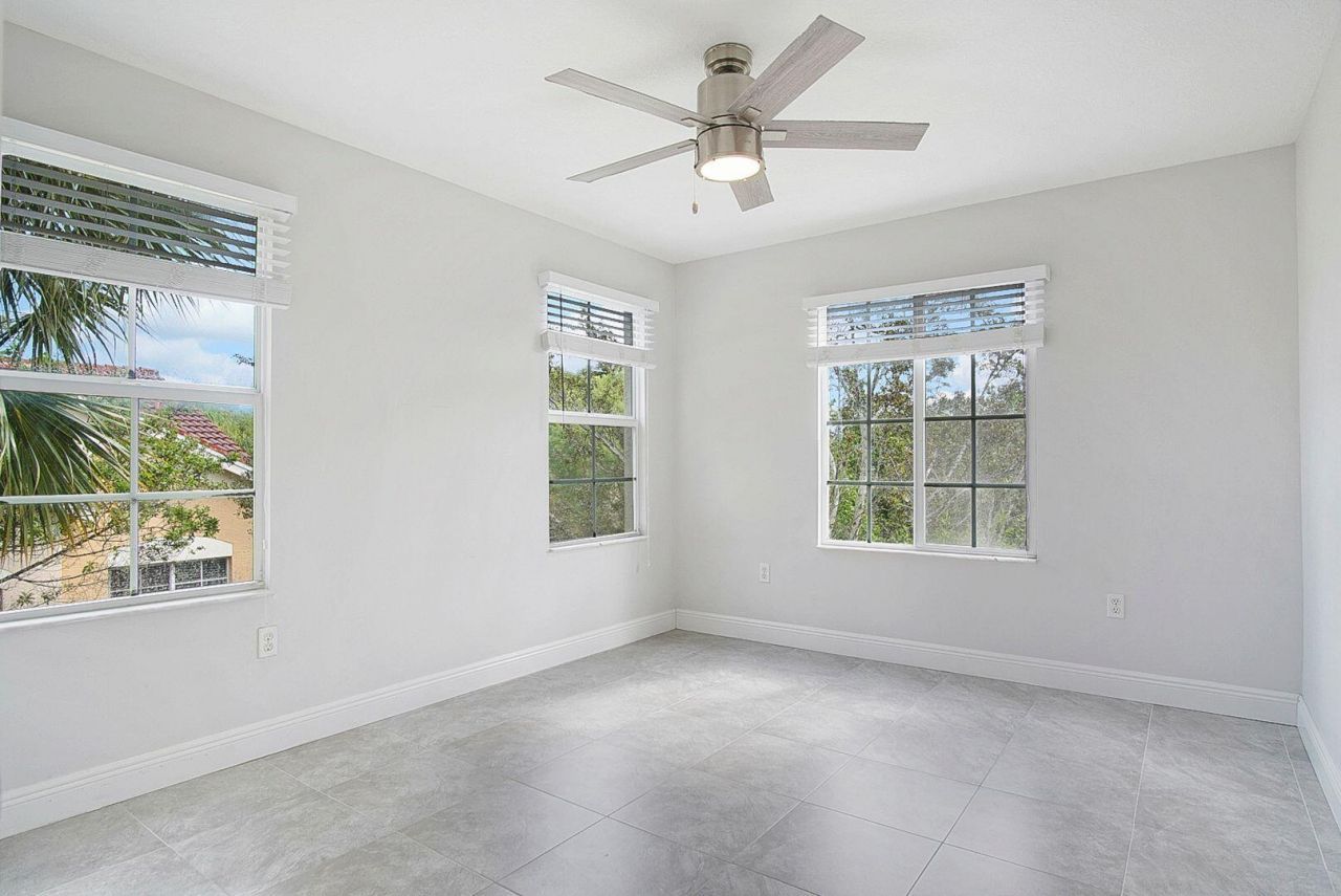 4041 San Marino Boulevard, Unit 307, West Palm Beach, FL 33409 Photo