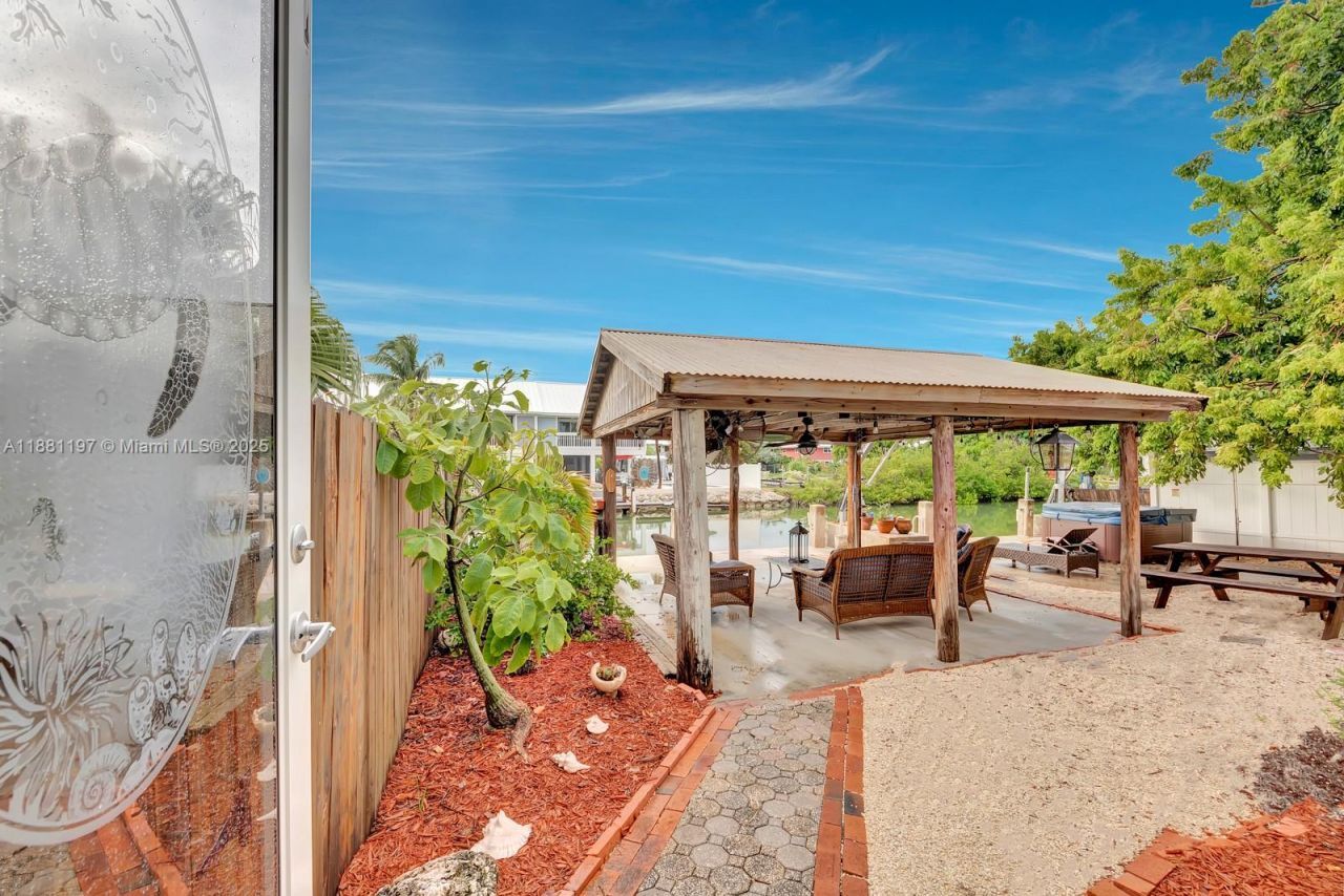 308 Sombrero Beach Rd, Marathon, FL 33050 Photo