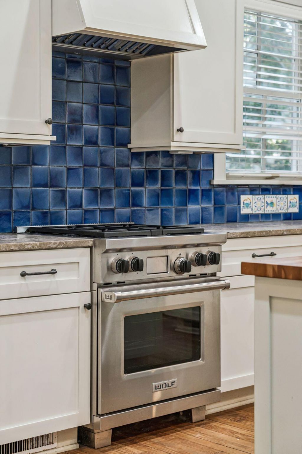 2424 Middle Street Photo 13