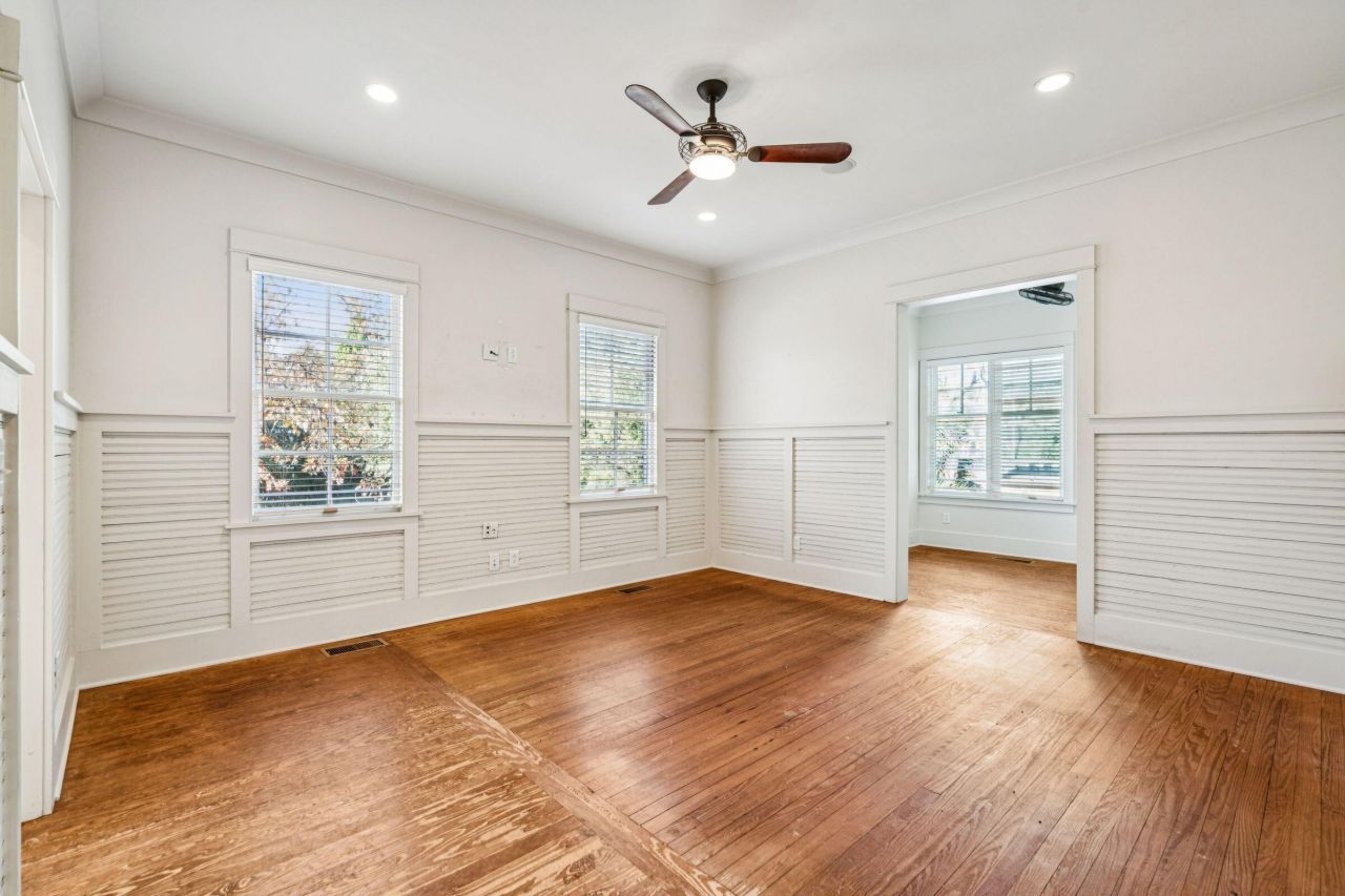 2424 Middle Street Photo 21