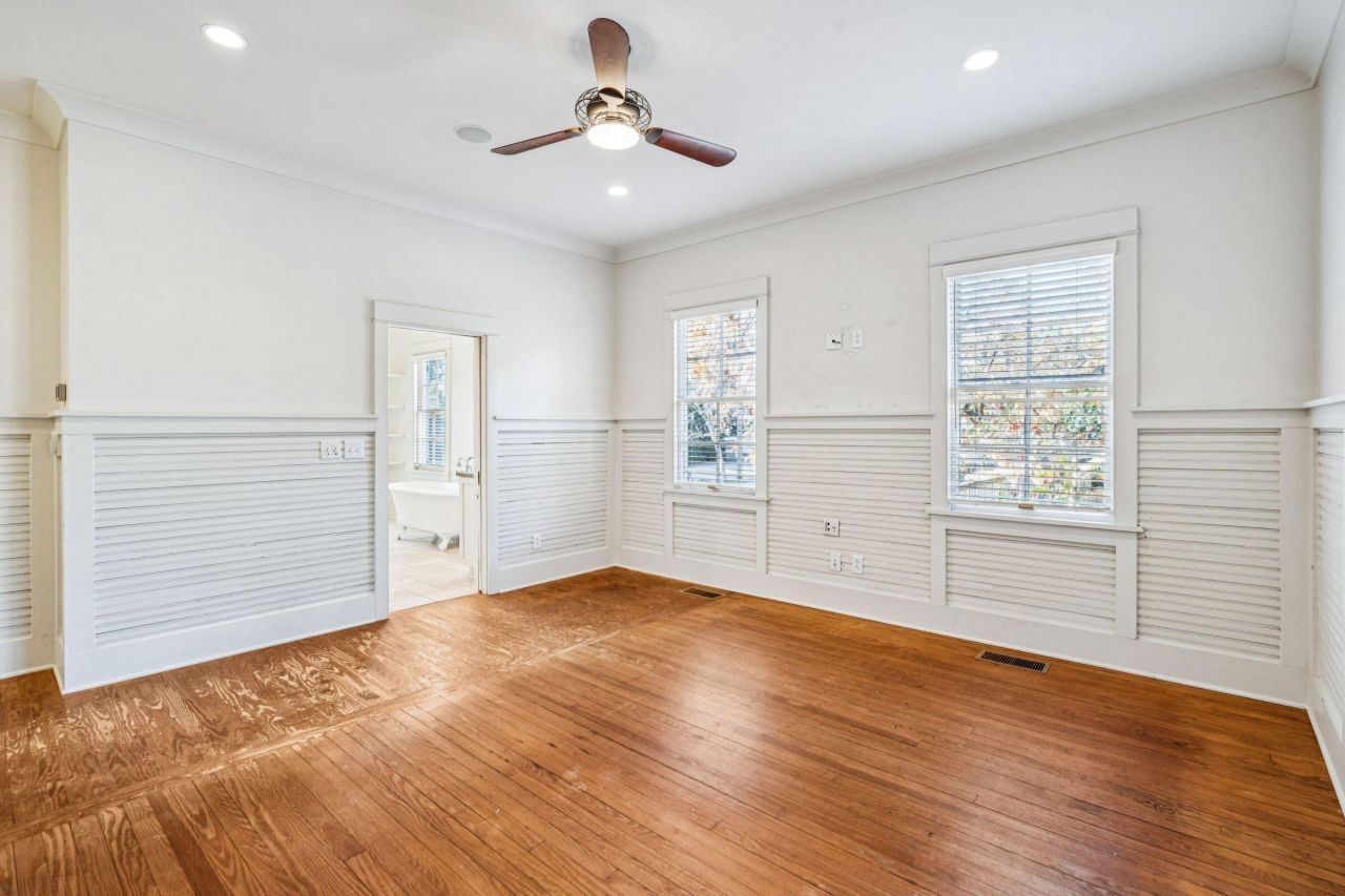 2424 Middle Street Photo 23