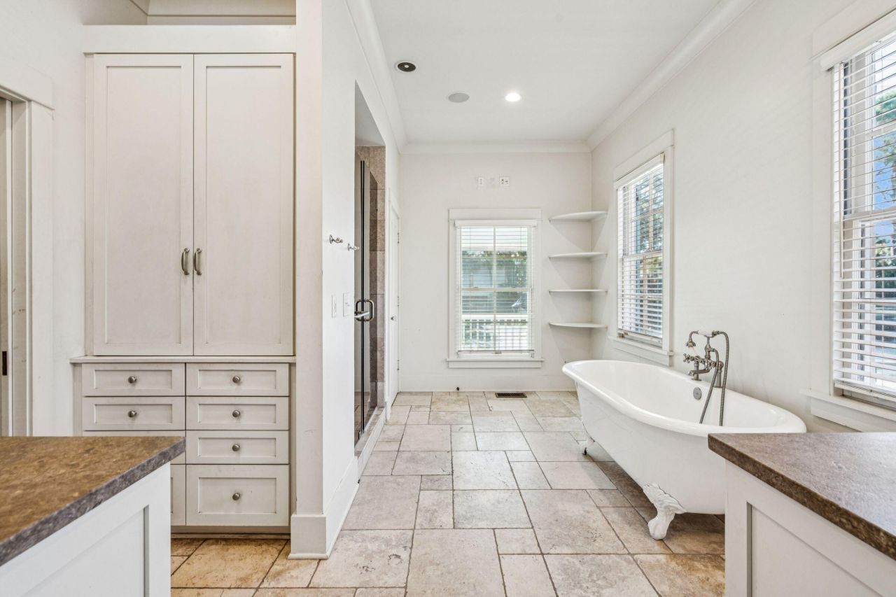 2424 Middle Street Photo 24