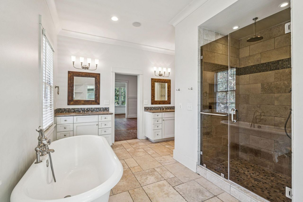 2424 Middle Street Photo 25