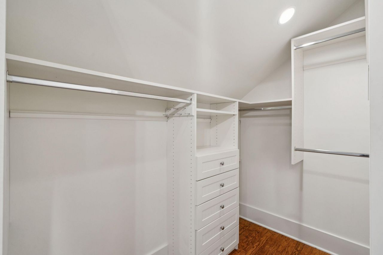 2424 Middle Street Photo 38