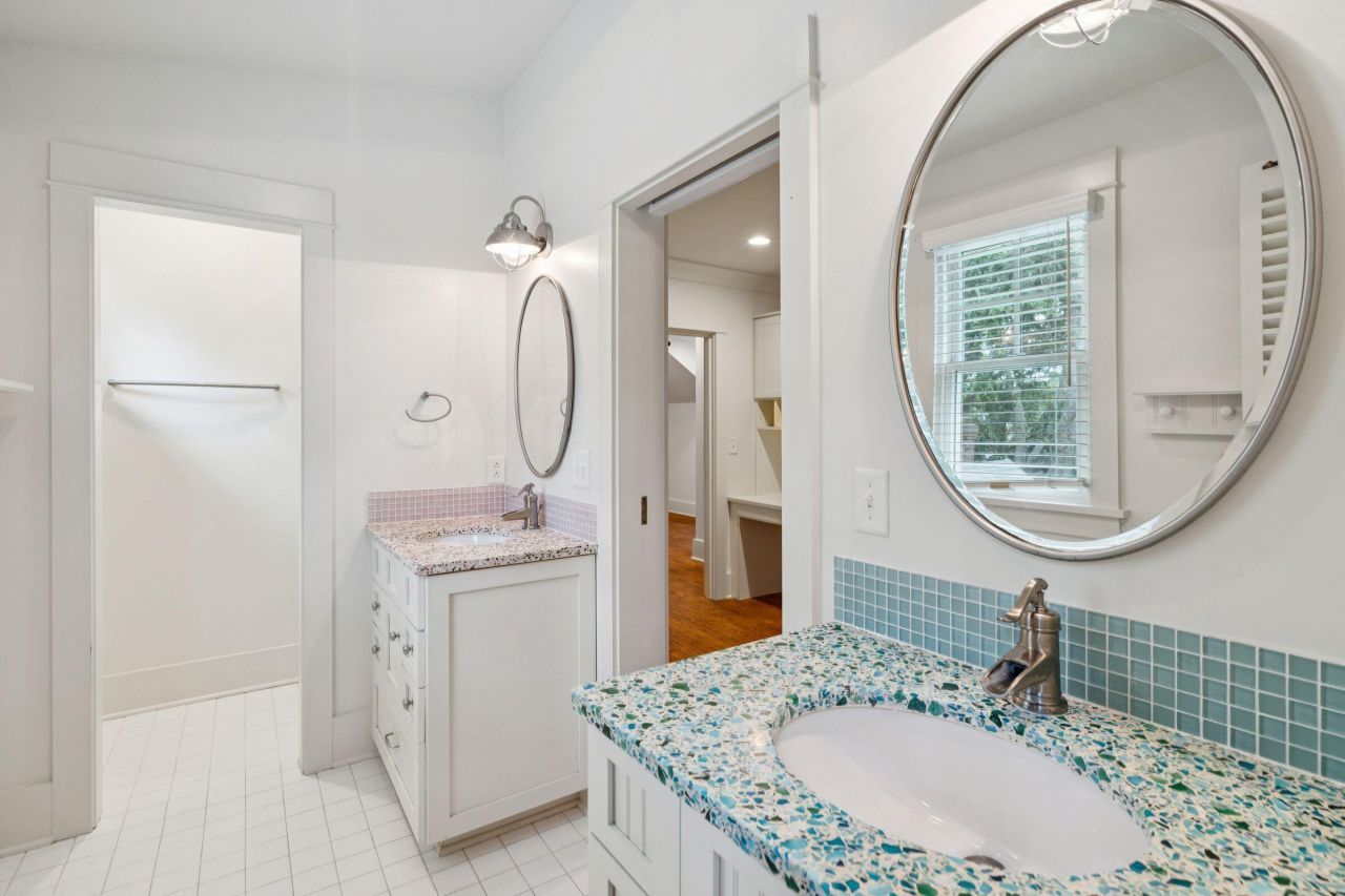 2424 Middle Street Photo 39