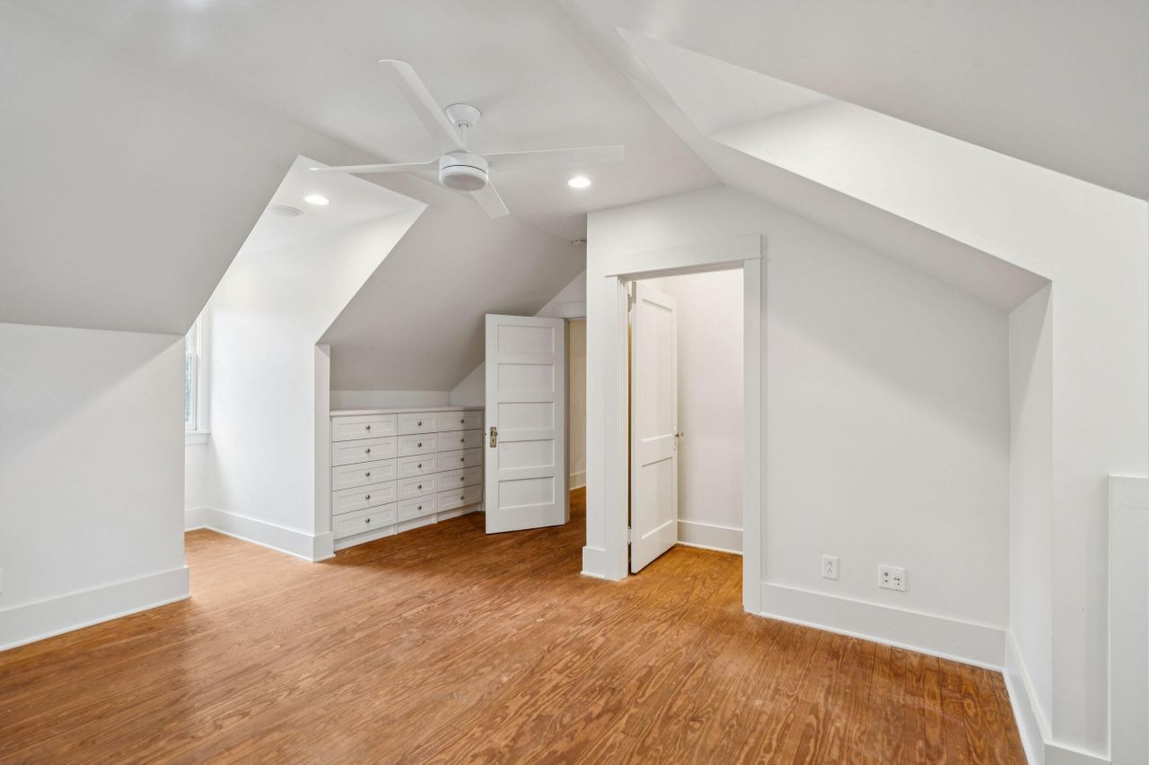 2424 Middle Street Photo 41