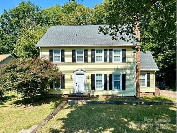 9211 Robert Frost Lane, Charlotte, NC 28213