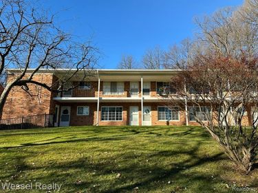 419 Prospect, Romeo Vlg, MI 48065