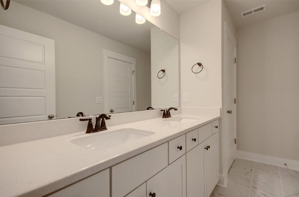 1100 Creek Pointe Drive Photo 23