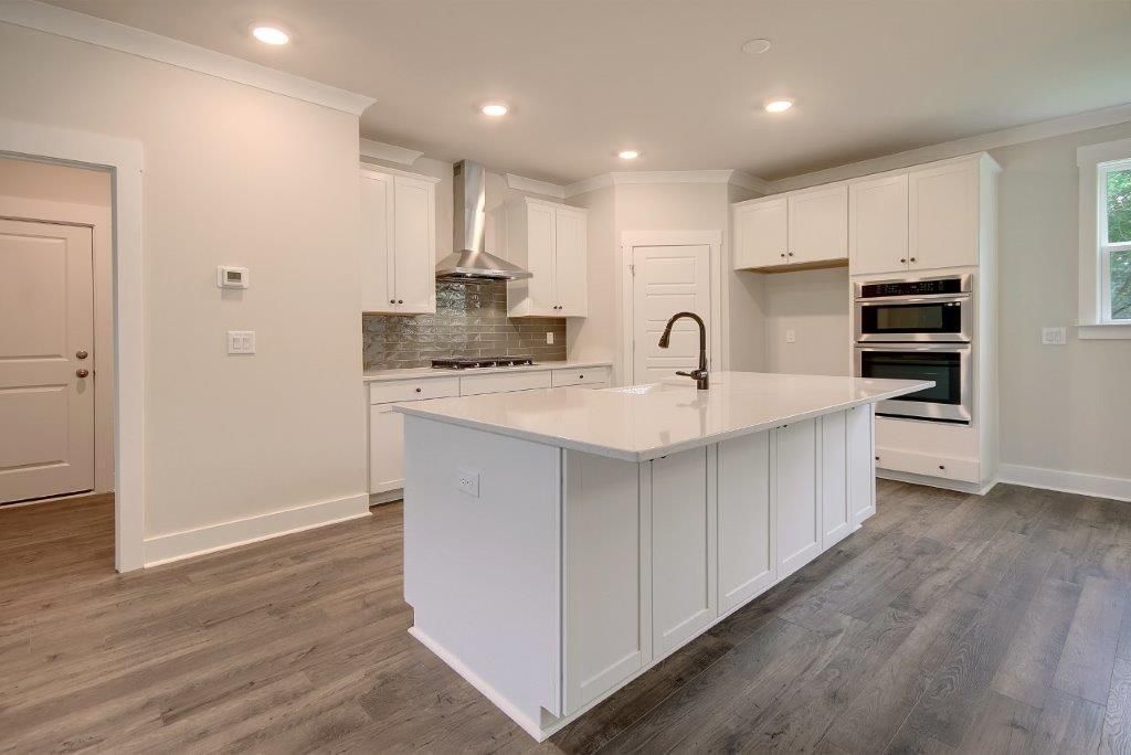 1100 Creek Pointe Drive Photo 6