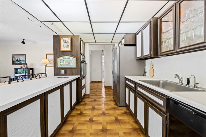 625 Oleander Drive, Hallandale Beach, FL 33009 Photo