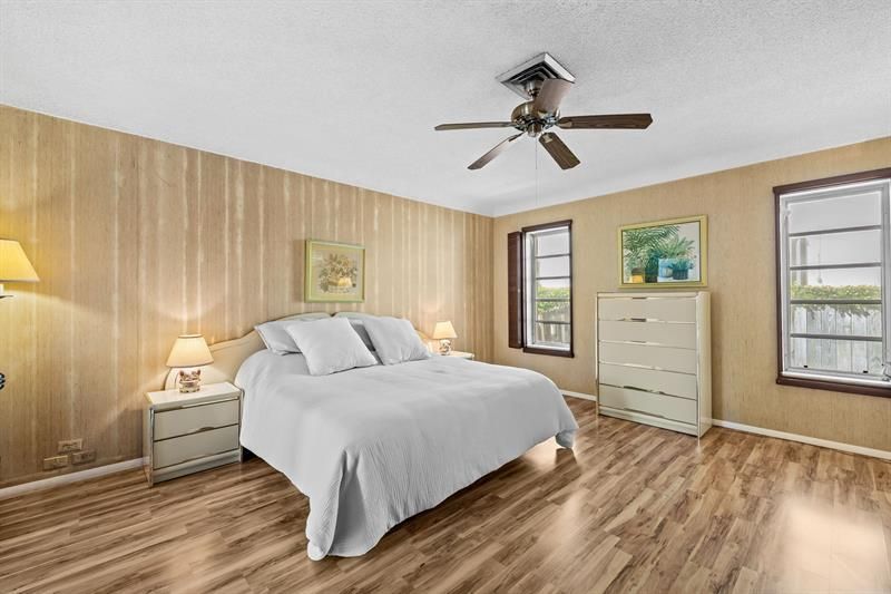 625 Oleander Drive, Hallandale Beach, FL 33009 Photo