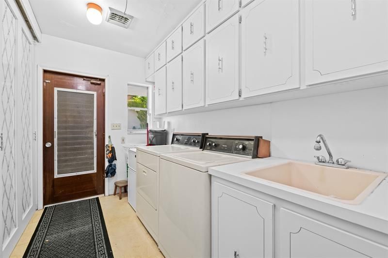 625 Oleander Drive, Hallandale Beach, FL 33009 Photo