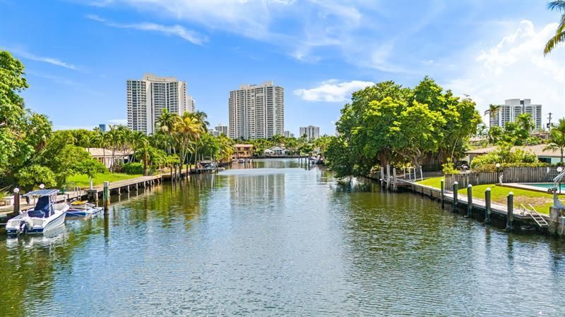 625 Oleander Drive, Hallandale Beach, FL 33009 Photo