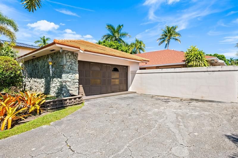 625 Oleander Drive, Hallandale Beach, FL 33009 Photo