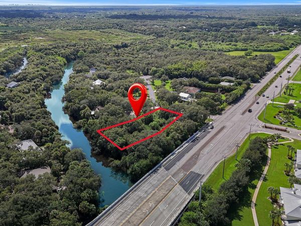 2460 Sweetwater Drive, Fort Pierce, FL 34981