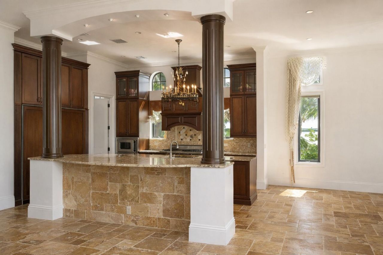 30 Cannon Royal Drive, Shark Key, FL 33040 Photo