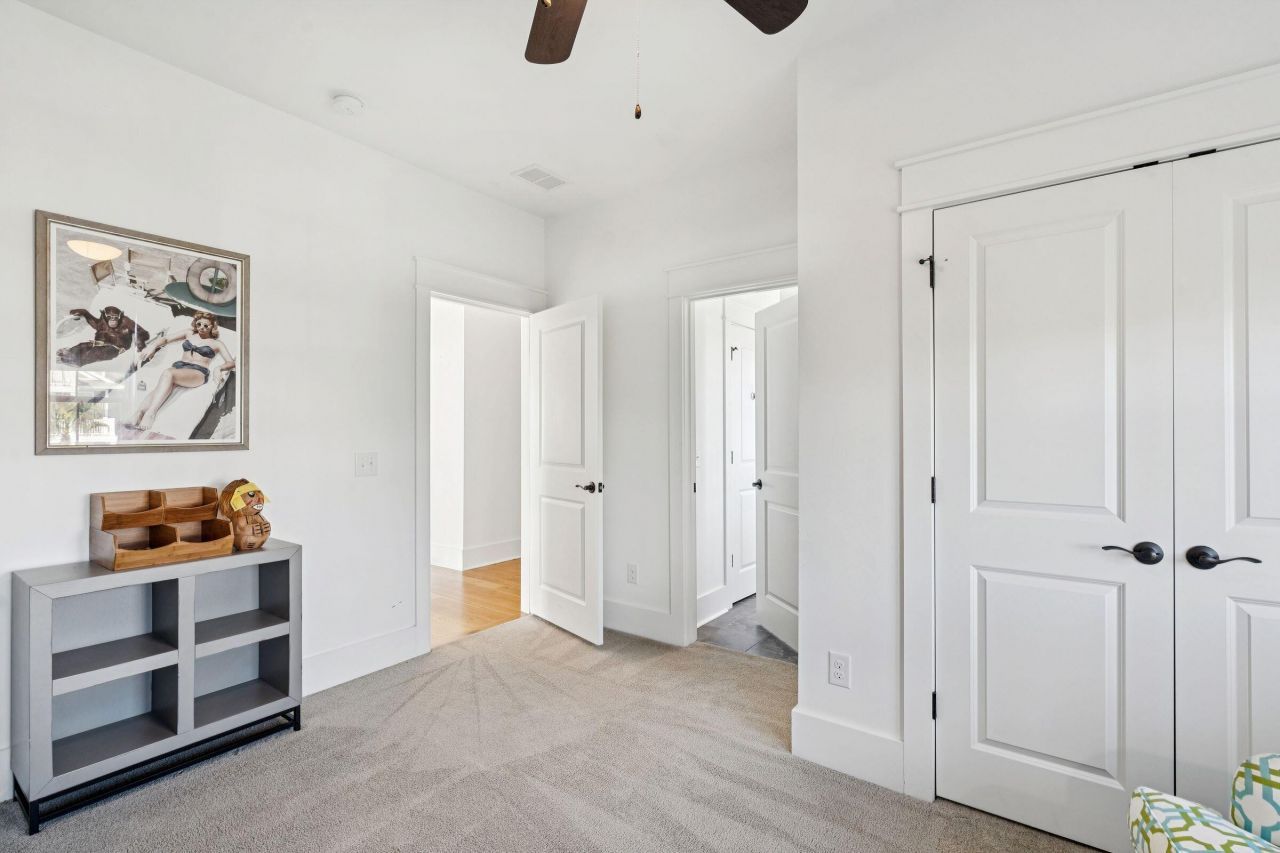 507 W Ashley Avenue Photo 68