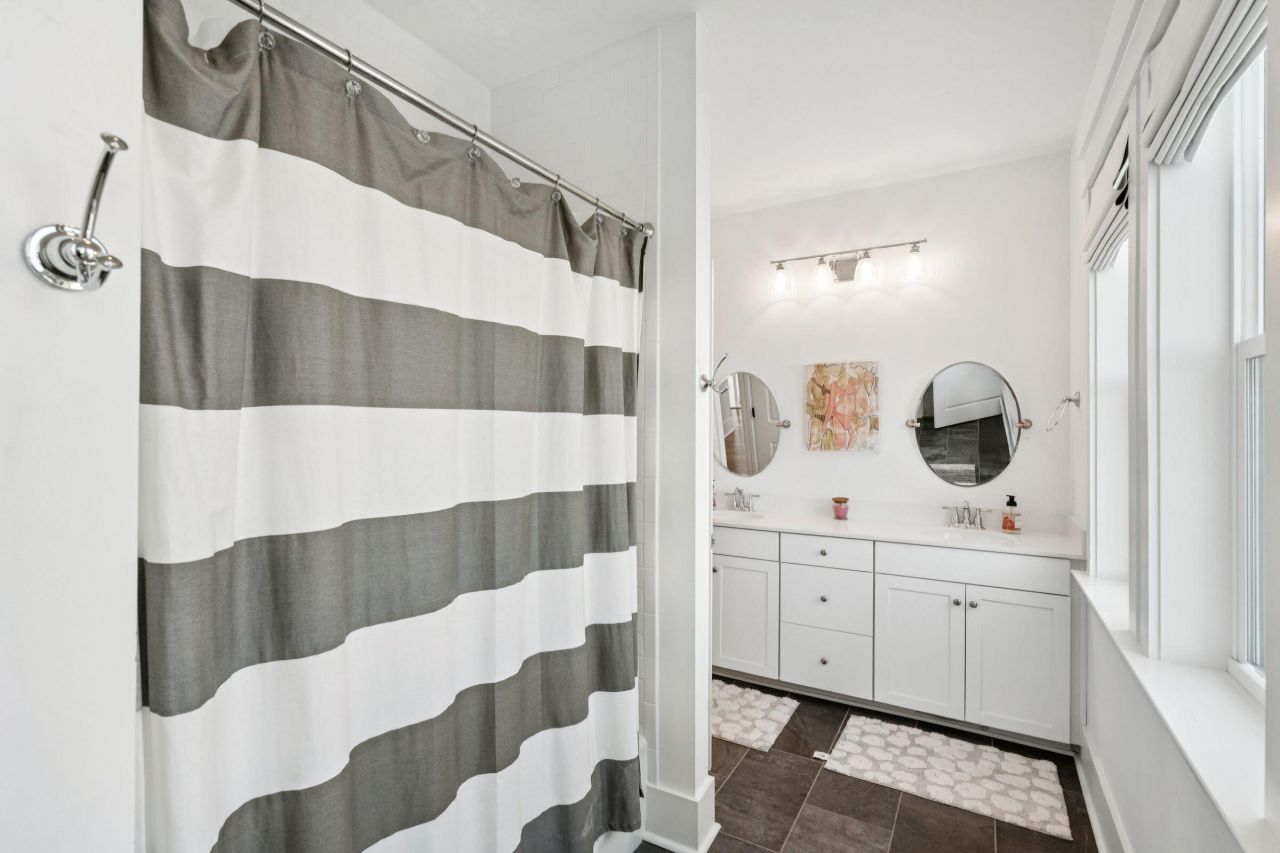 507 W Ashley Avenue Photo 70