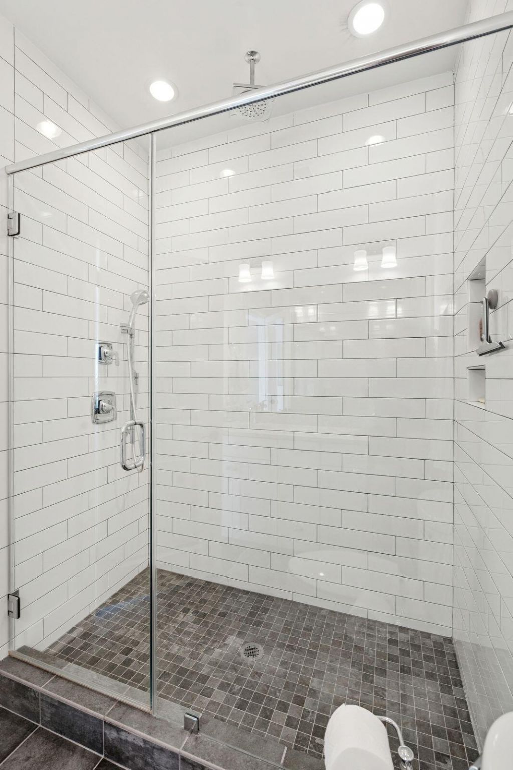 507 W Ashley Avenue Photo 81