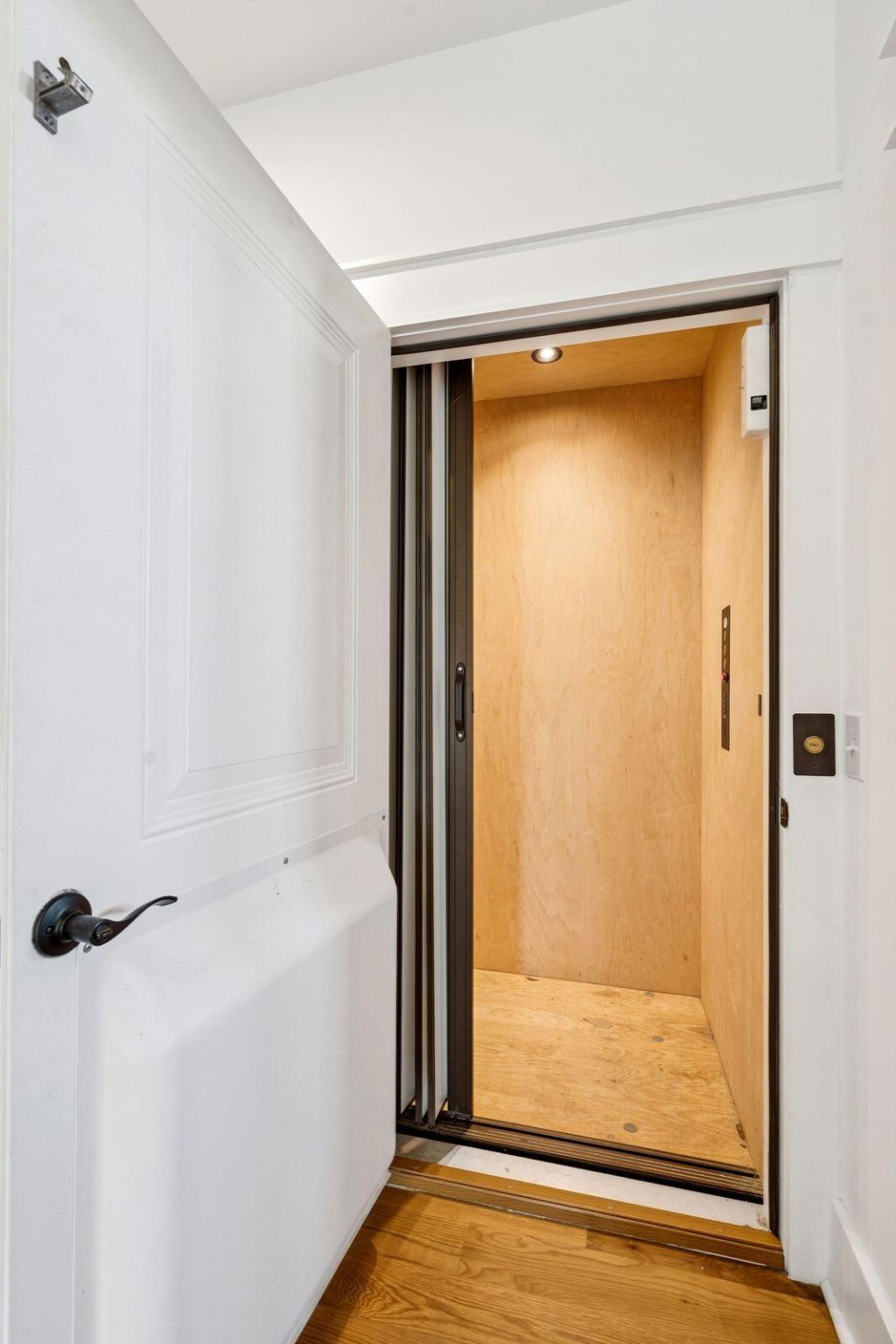 507 W Ashley Avenue Photo 86