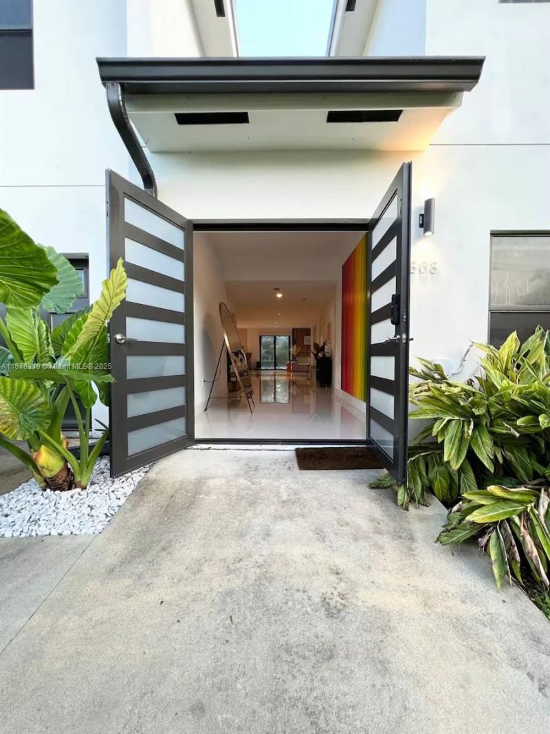 808 SW 29th St, Fort Lauderdale, FL 33315 Photo