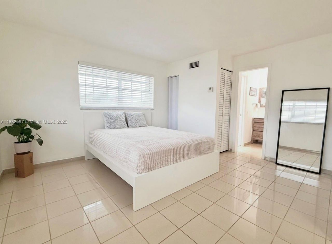 30 SW 11th Ave, Unit 4, Miami, FL 33130 Photo