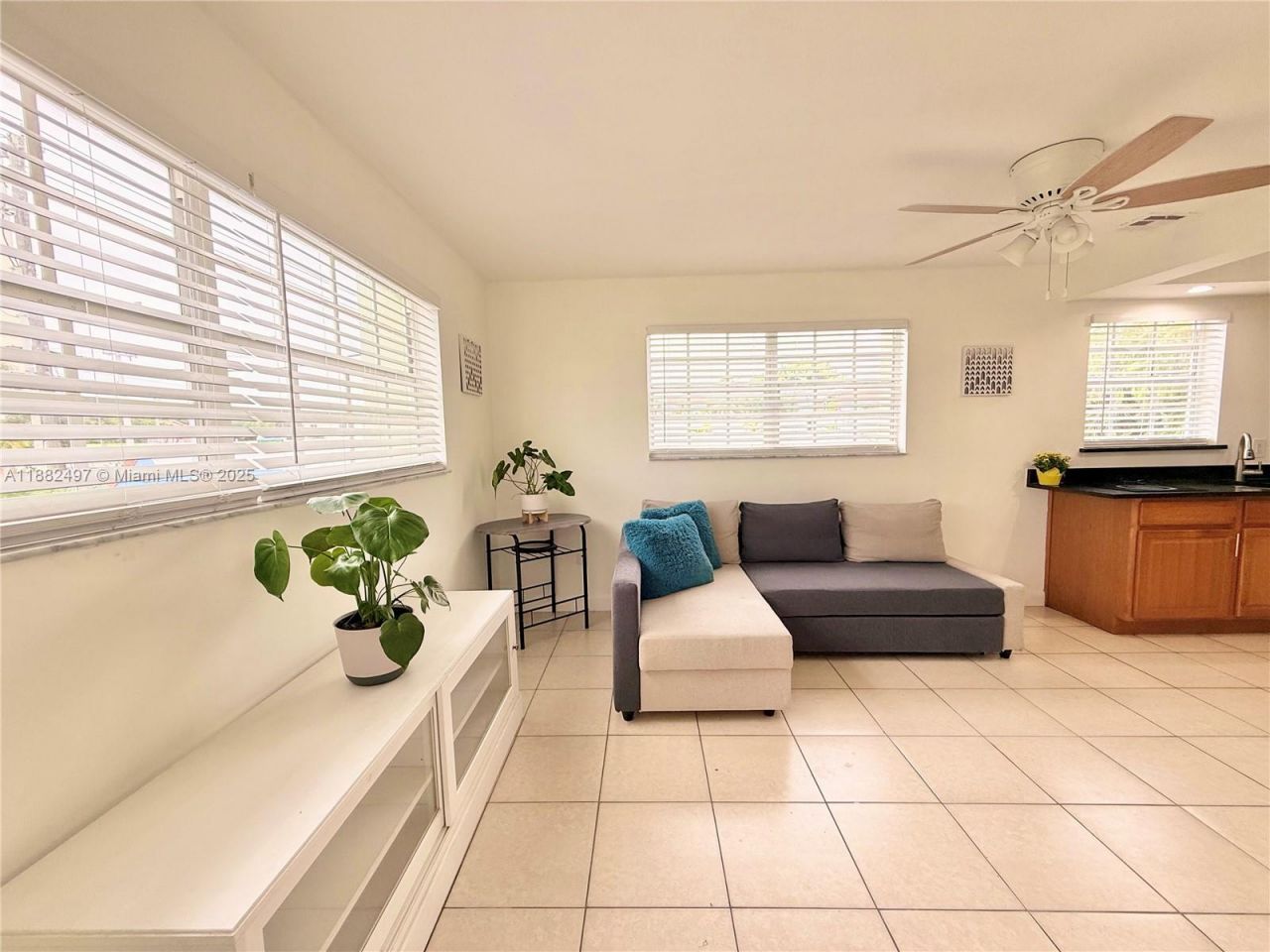 30 SW 11th Ave, Unit 4, Miami, FL 33130 Photo