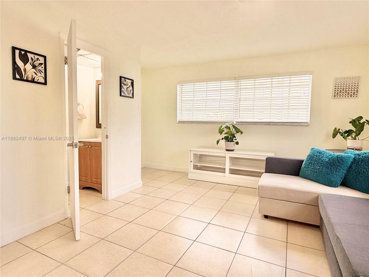 30 SW 11th Ave, Unit 4, Miami, FL 33130 Photo