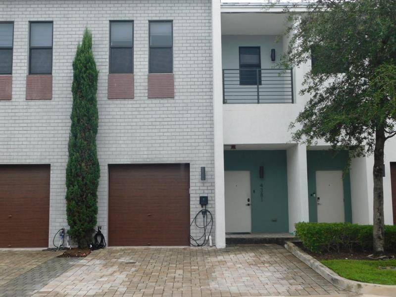 4381 NW 9th Street, Unit 4381, Plantation, FL 33317 Photo