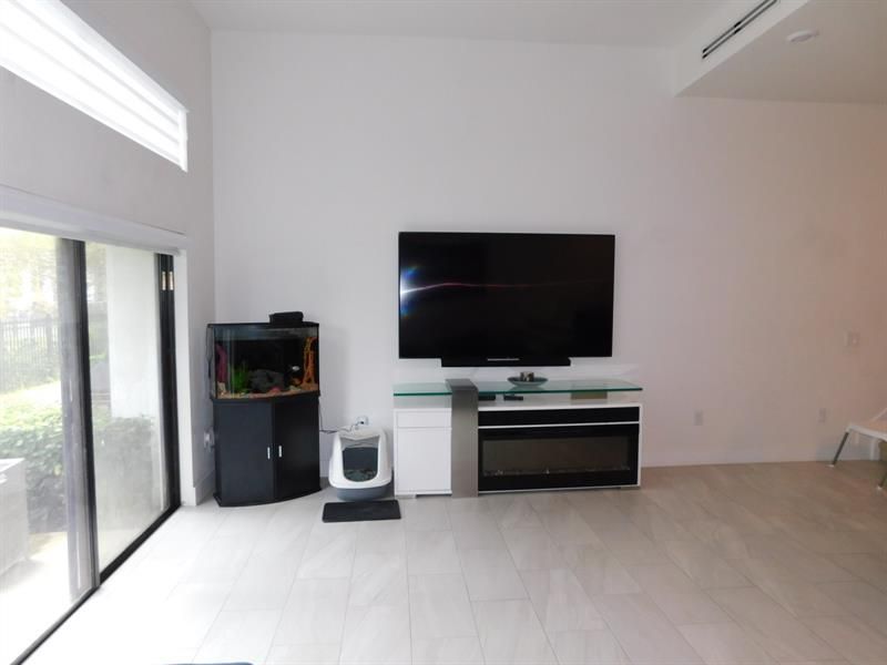 4381 NW 9th Street, Unit 4381, Plantation, FL 33317 Photo