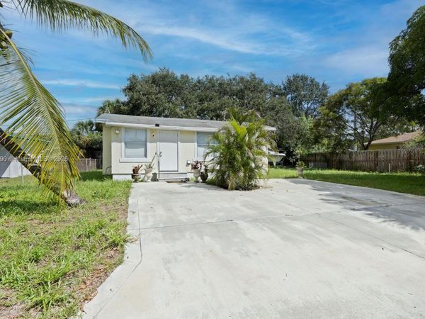 1711 NW 7th Pl, Fort Lauderdale, FL 33311